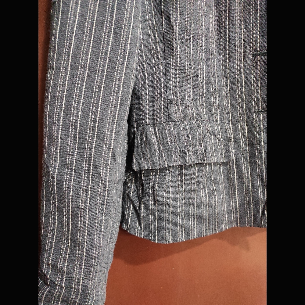 Grey Striped Blazer 🥂 - Picture 2 of 8